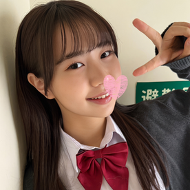 [FC2-PPV-4906732]モデルスタイル黒髪８頭身美〇女の小顔よりデカい中年デカチンを無垢なオマ〇コに次々挿入し連続激ピストンでぶっ壊れ「中〇し気持ちいの！」と子宮ザーメン漬け懇願で人間オナホに転〇する巨チン６P大乱交【素人乱に出ているAV女優名は？