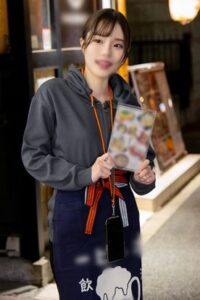 [FC2-PPV-4923258]【即やれそうな雰囲気】押しに弱い居*屋キャッチお*さん激ピスイキ狂い中出しに出ているAV女優名は？